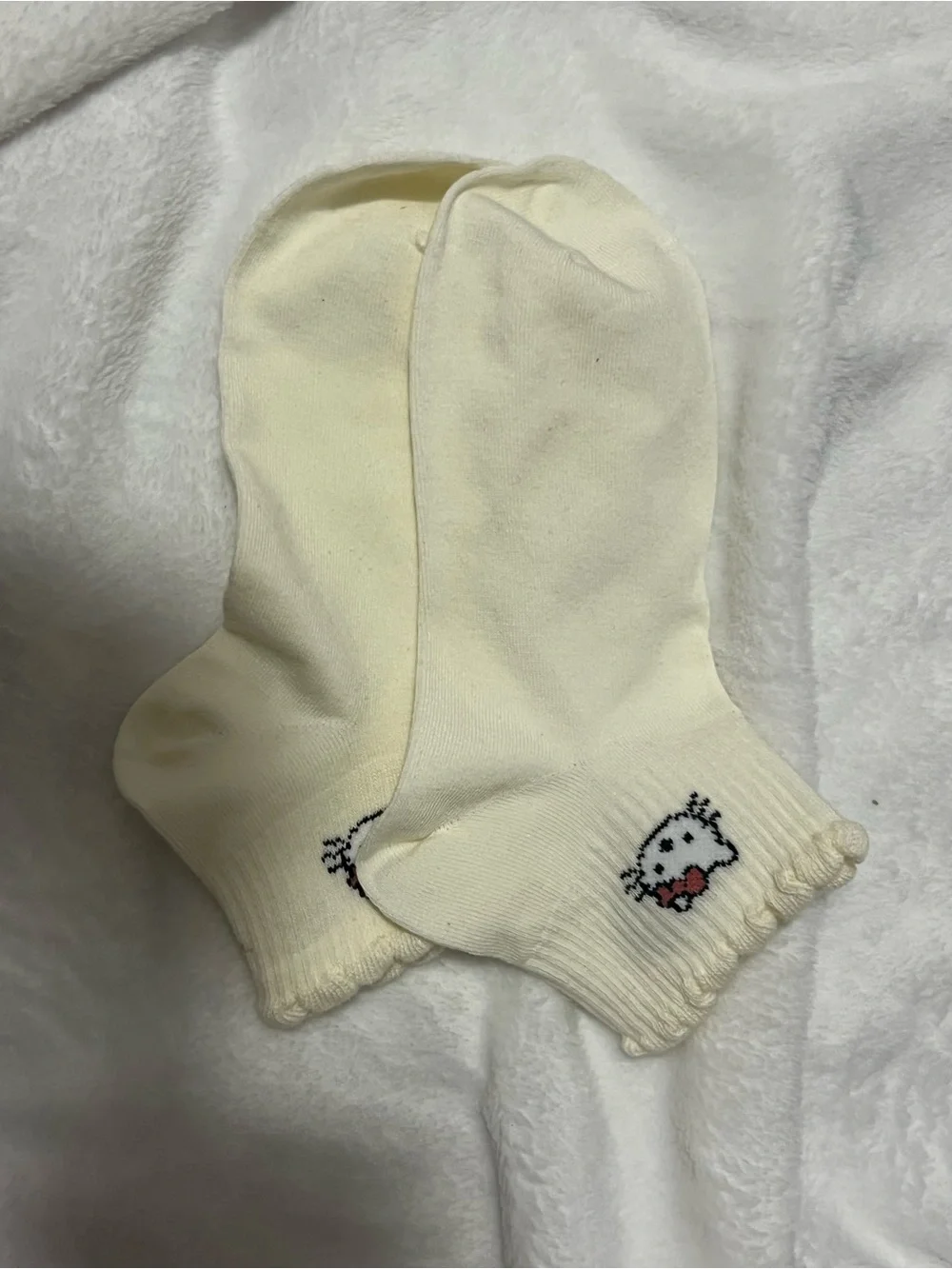 Cute Cream HK Socks 1 PAIR